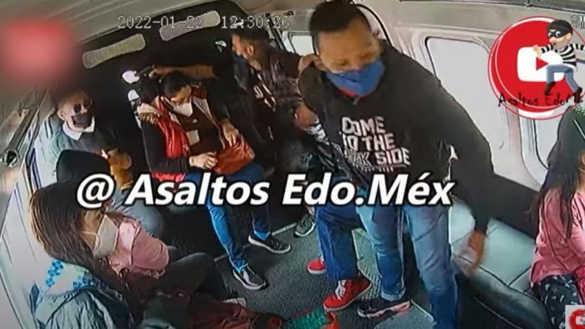 “¡Mi monedero!”, hombres armados asaltan combi del EDOMEX en menos de un minuto: VIDEO