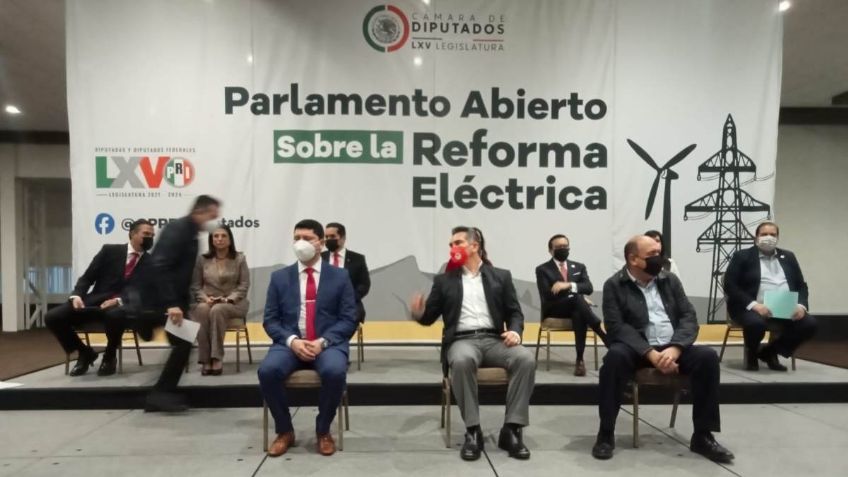 Diputados del PRI realizan foro sobre reforma energética en Nuevo León