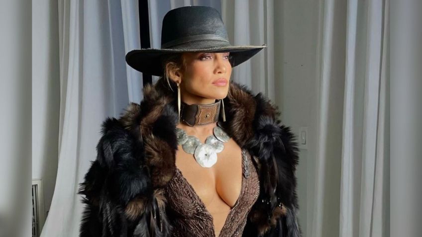 JLO impacta la red con atrevido body en el escenario | VIDEO