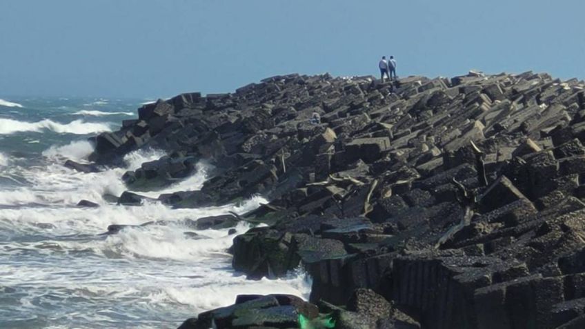 Ángel Ramón pescaba en Veracruz, pero el mar se lo llevó; lleva más de 48 horas desaparecido