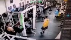 IMÁGENES FUERTES: Así fue el MOMENTO EXACTO en que una mujer murió al ser aplastada por una barra en gimnasio