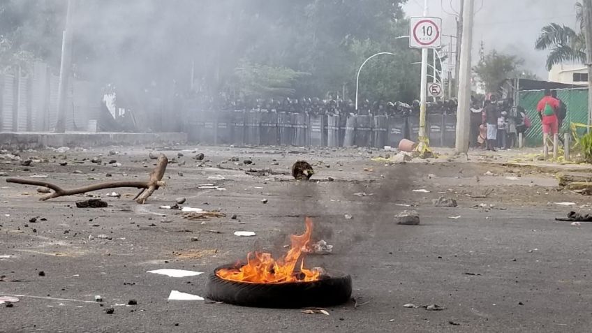 Migrantes llevan un mes de manifestaciones, este martes estalló la bomba