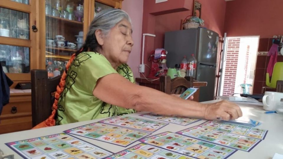 OTERÍA. Por medio del juego, motivan a la gente a practicar el zapoteco (Foto: José Luis López)