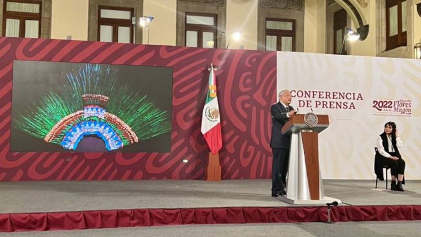 AMLO acusa de “arrogante” y “prepotente” al gobierno de Austria por no devolver el Penacho de Moctezuma