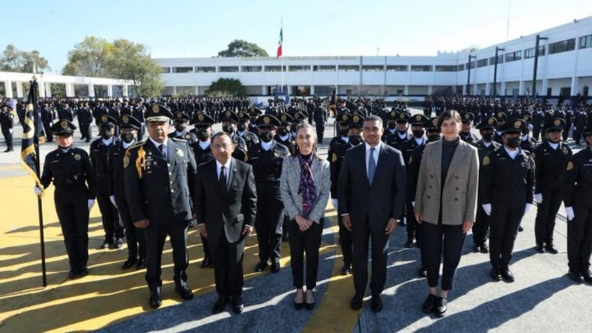 Mujeres hacen historia en la Universidad de la Policía de la CDMX; graduadas superan en número a los hombres