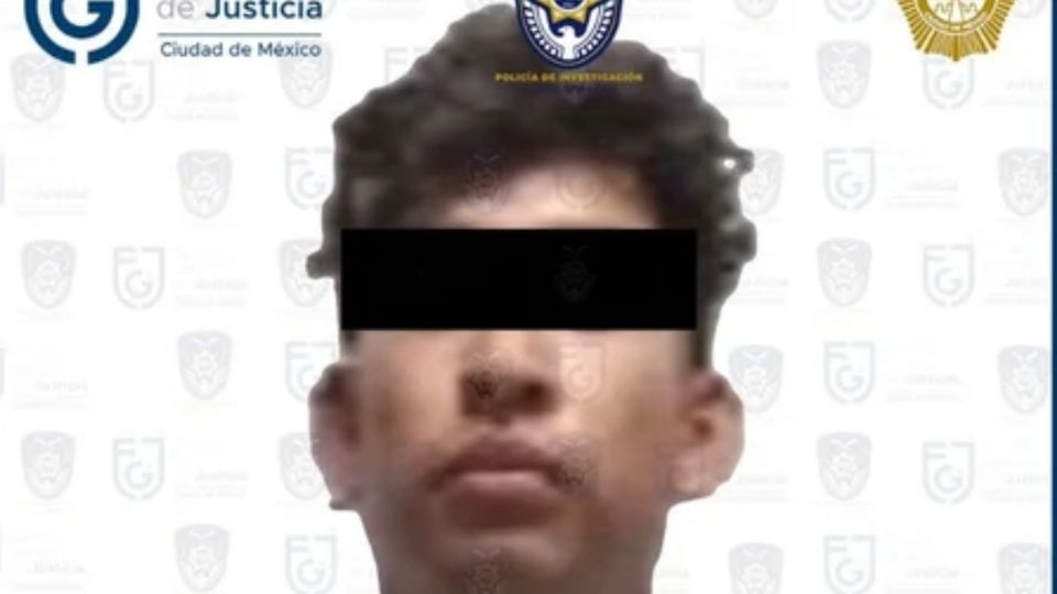 El escritor denunció en sus redes sociales que fue víctima de un robo en la CDMX.