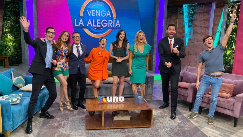 Exconductor de Hoy humilla a VLA; aparece en TV Azteca y le cambia el nombre al matutino | VIDEO