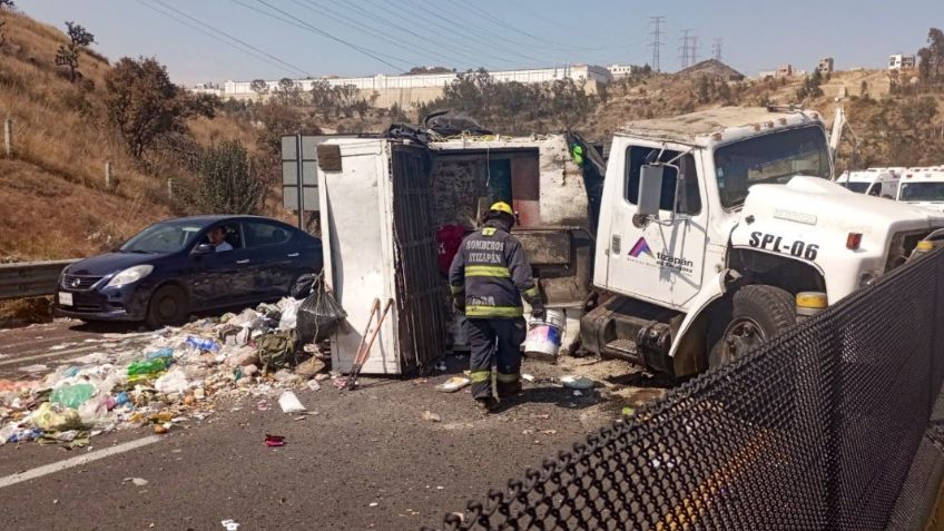 Edomex: Camión de basura se impacta contra muro de contención y deja un saldo de 2 muertos en la Champa-Lechería