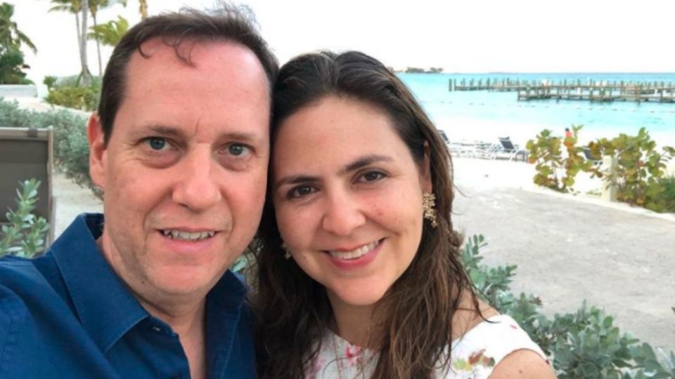 Paco Villa tiene más de 20 años de casado con su 'hermana'. Foto: IG: paco_villa_
