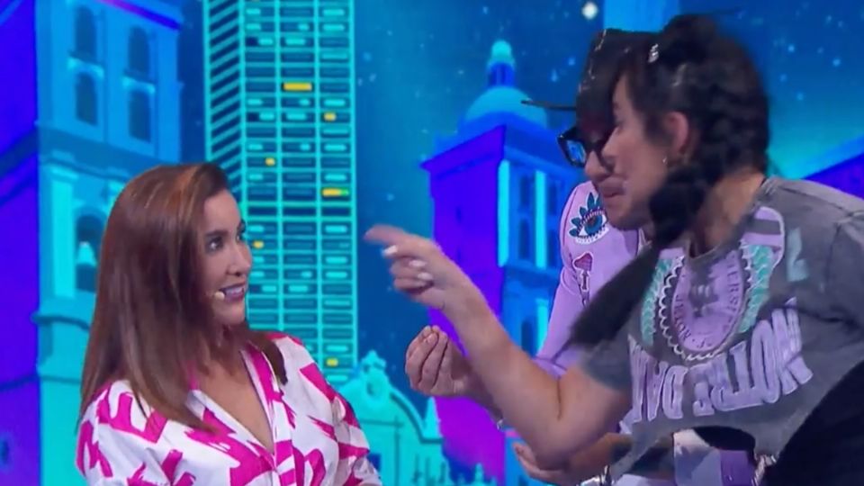 Cecilia Galliano arremete contra Mariazel tras perder un duelo de baile en 'Me Caigo de Risa'.