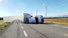 Continúan volcadura de trailers en La Ventosa; van 8 en 24 horas