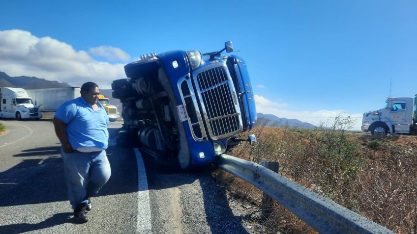 Vientos vuelcan seis camiones en La Ventosa, Oaxaca, en las últimas 24 horas