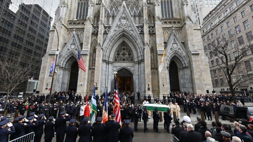 NUEVA YORK. Funeral del oficial Wilbert Mora, asesinado durante tiroteo doméstico (Foto: AFP)