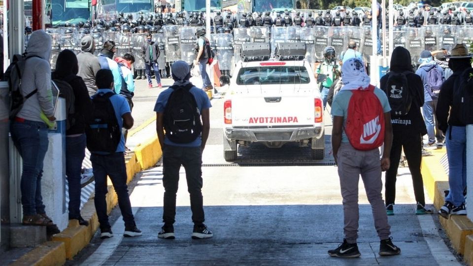 APERTURA. El Presidente señaló que se busca diálogo entre normalistas de Ayotzinapa y Segob (Foto: Carlos Navarrete)