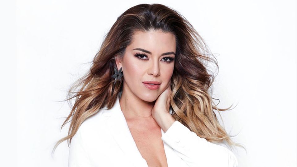 Alicia Machado detalló a la participante que podrá ganar la dinámica. Foto: Especial / Agencia México