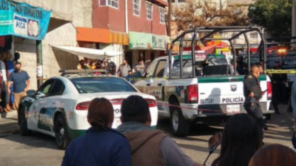 El lugar ya es conocido como 'La Esquina de la muerte' por ser testigos de otras balaceras 
(Foto: Twitter/ Isidro Corro)