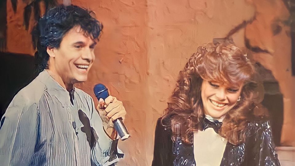 Juan Gabriel Y Verónica Castro en “Mala noche... ¡No!”. Foto: Especial