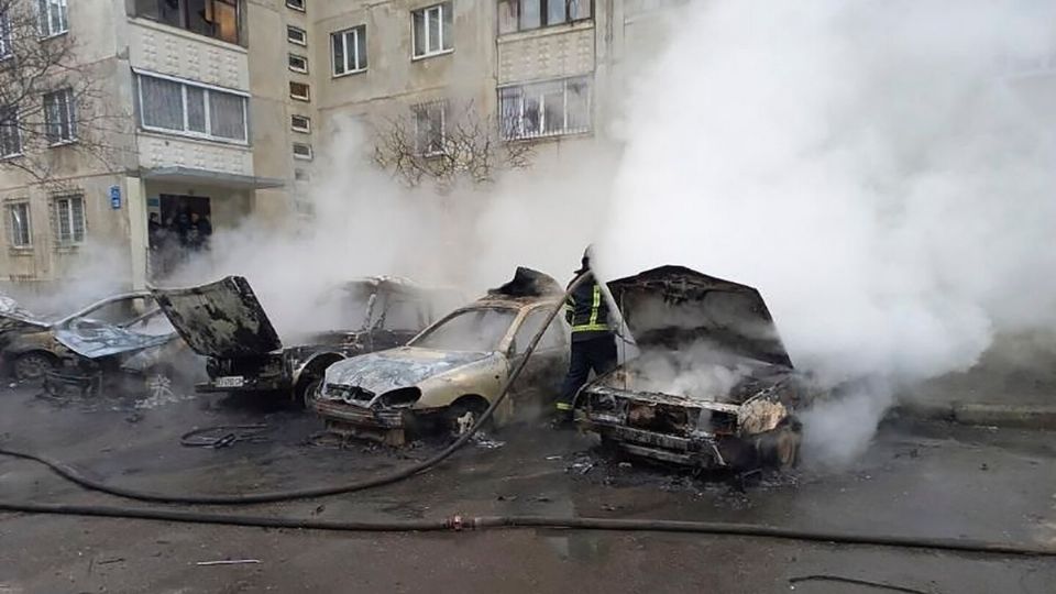 SEVERIDAD. Bombardearon con misiles un barrio de civiles, situación que condenó Ucrania