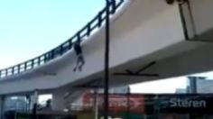 CDMX: Así fue el MOMENTO exacto en el que un hombre cae de un puente en la alcaldía Cuajimalpa | VIDEO