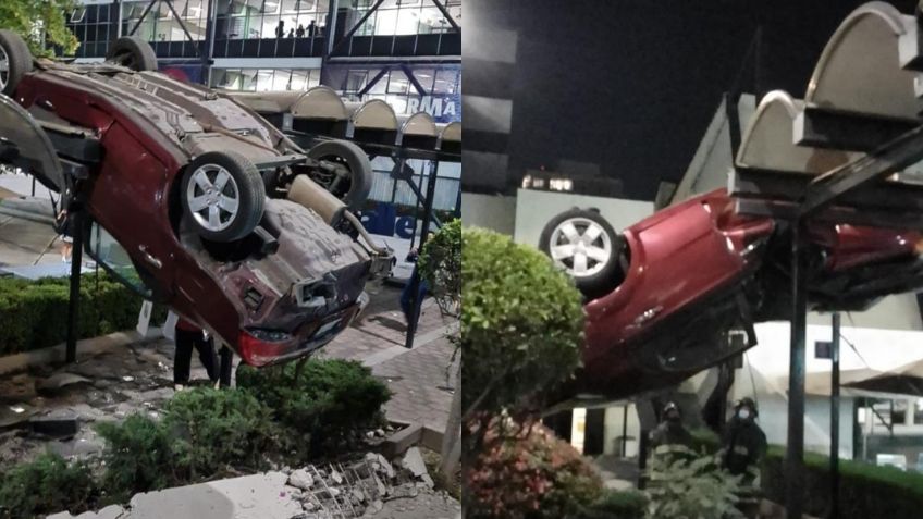 Cae automóvil de tercer piso de un estacionamiento en Universidad La Salle de CDMX | VIDEO