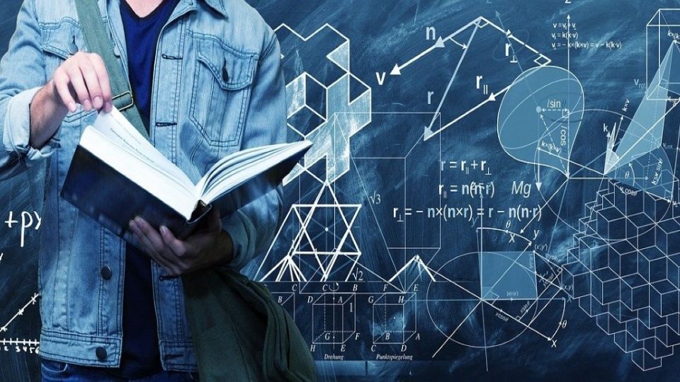 Estos tres signos suelen ser metódicos y analíticos.