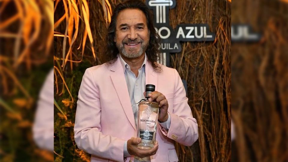 Presentó su marca de tequila. TW/@MarcoASolis