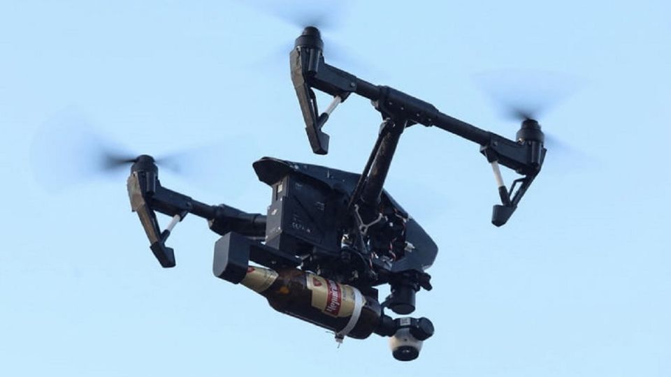 Bombas molotov fabricadas por la resistencia ucraniana, trasladadas en drones (Foto: Reuters)