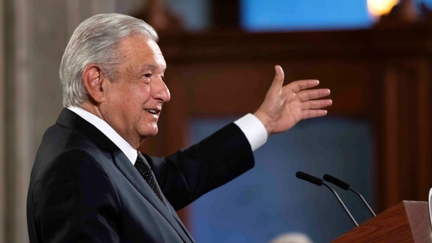 El gobierno no modificará política bancaria: AMLO