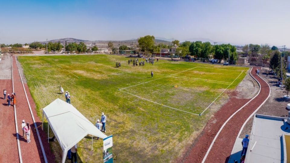 Cancha rehabilitada por Fundación Vinte en Atotonilco de Tula