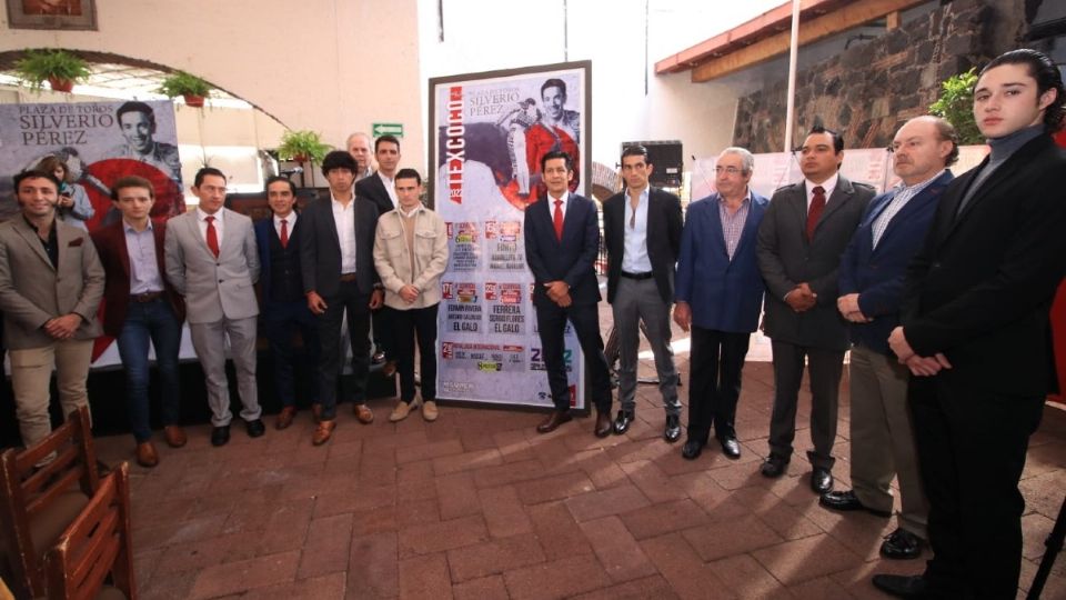 Los carteles para la novillada y las corridas de toros que se celebrarán en la plaza Silverio Pérez fue presentada este miércoles.