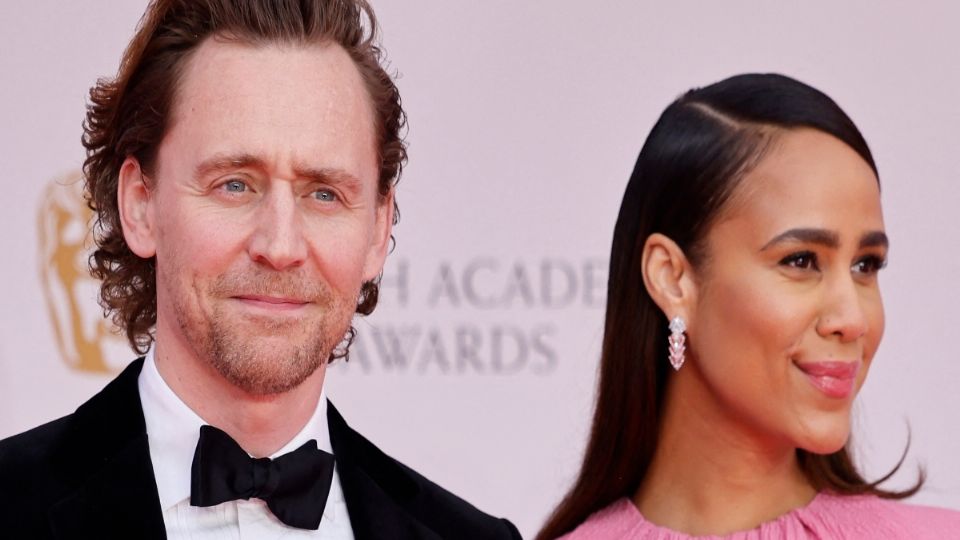 Tom Hiddleston se compromete con la actriz Zawe Ashton.