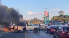 En pleno puente: Bloquean carretera México-Cuernavaca por conflictos con pobladores