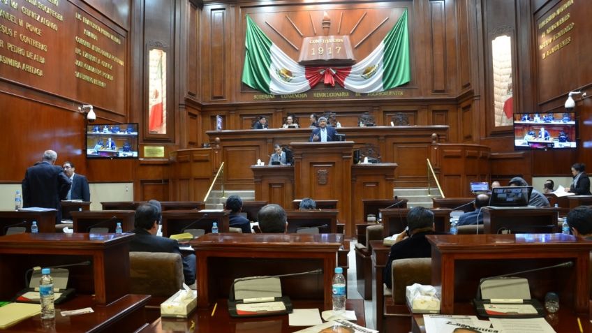 Diputada de Aguascalientes evidencia en tribuna malversación de 149 millones de pesos durante legislatura pasada