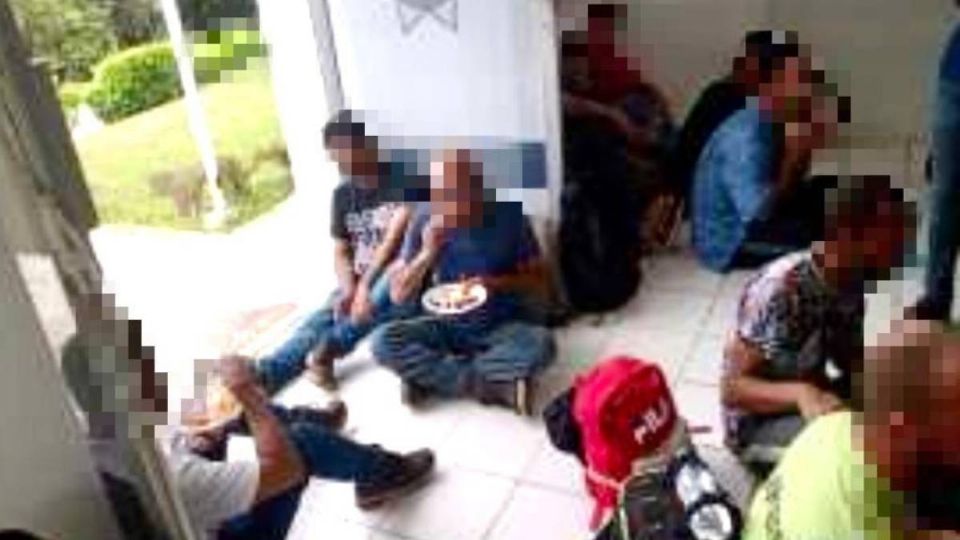 Autoridades de Veracruz detienen a 9 “polleros”; resguardan a 50 migrantes