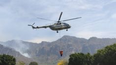 ¡Al ataque! Helicópteros combaten incendio forestal en el cerro del Tepozteco | FOTOS