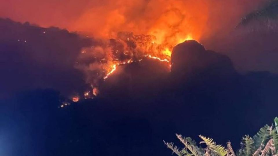 El incendio inició desde las 4:00 de la mañana del martes.