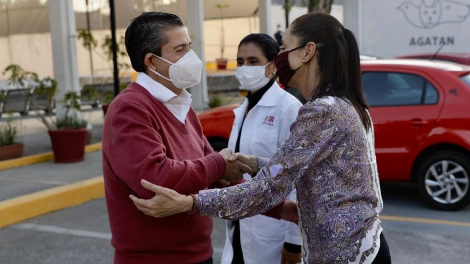 Claudia Shienbaum y Giovani Gutiérrez, se encontraron en un recorrido en la Policlínica de Salud ‘Salvado Allende’