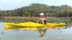 Practican kayak en la presa Madín