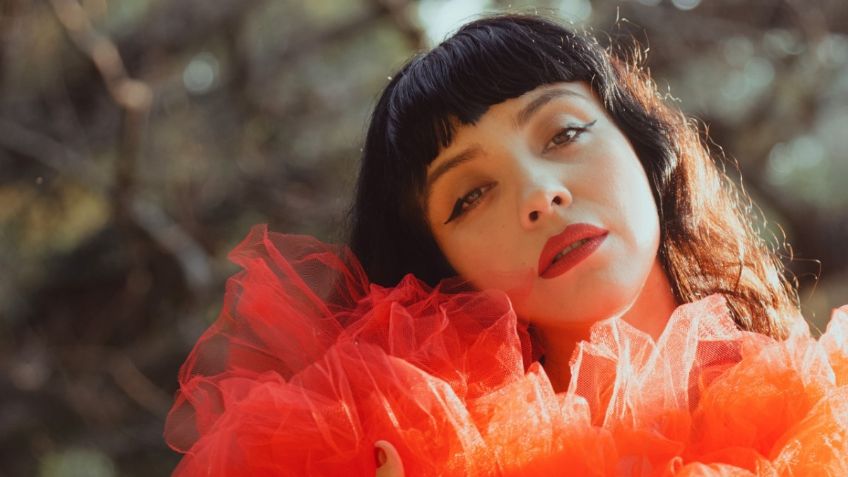 Mon Laferte confiesa cómo aprovecha la maternidad para hacer música