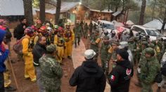 Evacúan a 57 familias por incendio en Sierra de Santiago