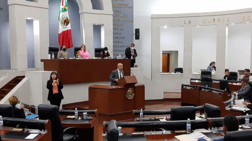 Diputados rechazan traslado de La Huasteca a Monterrey; amagan con amarrarse a las máquinas