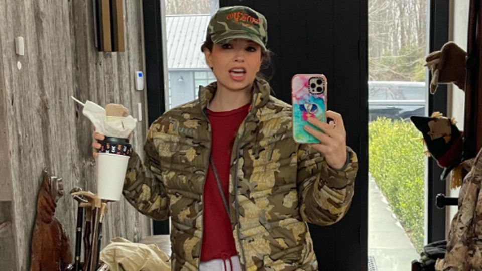 Thalía se mostró con look de camuflaje y lista para ir a la visitar a unos amigos especiales (Foto: IG @thalia)