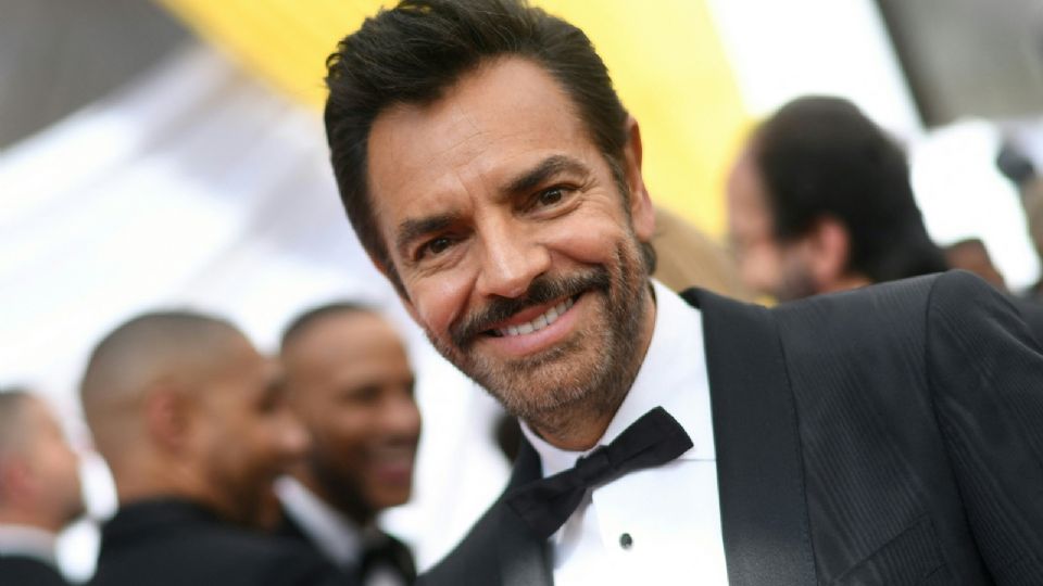 Eugenio Derbez brilló en la alfombra roja de los Premios Oscar 2022.