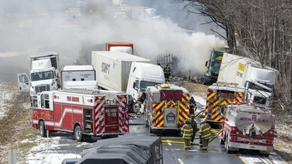 Al menos 12 personas fueron hospitalizadas tras el accidente