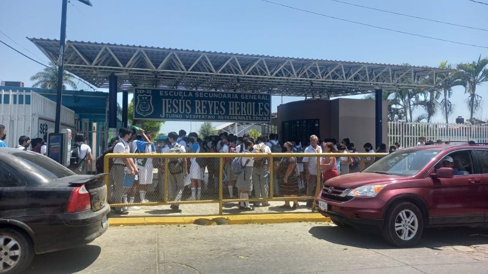 “Por una parte está bien que ya regresen porque si les hace falta'.