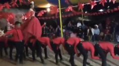 "Era de chambelanes, no de tapetes"; se viraliza momento en que quinceañera camina sobre sus bailarines | VIDEO