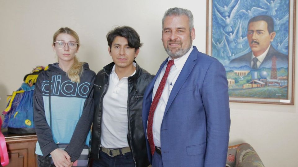 Mexicano y ucraniana llegan a Michoacán desde la ciudad de Kiev