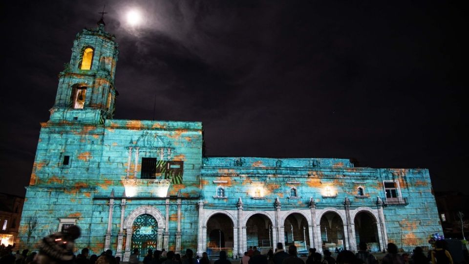 El espectáculo de Luces de Catedral iniciará en punto de las 21:00 horas.