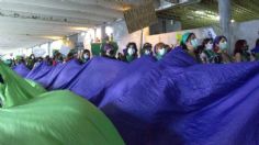 Pañuelo VERDE y MORADO: ¿Qué significan los colores que usan feministas en marcha del 8M?