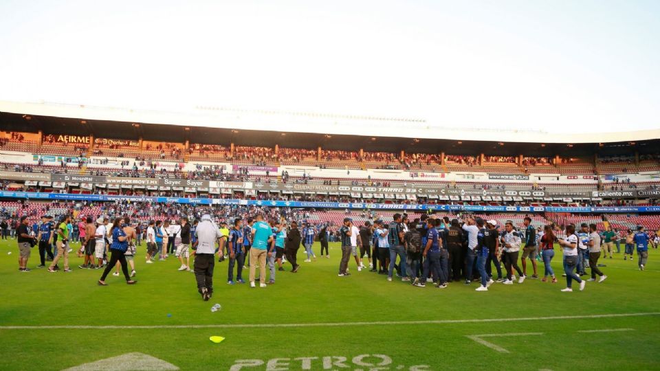 Gallos Blancos recibiría castigo de un año sin público.